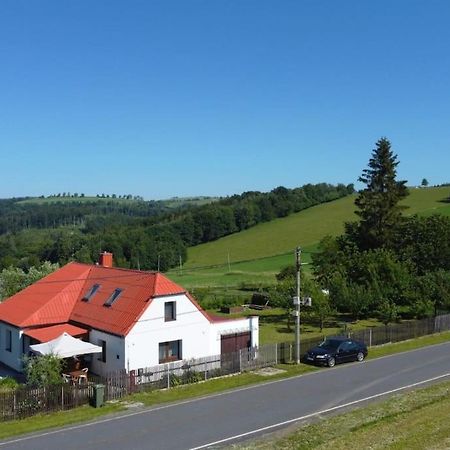 Dum Nedaleko Resovskych Vodopadu Villa Tvrdkov Bagian luar foto