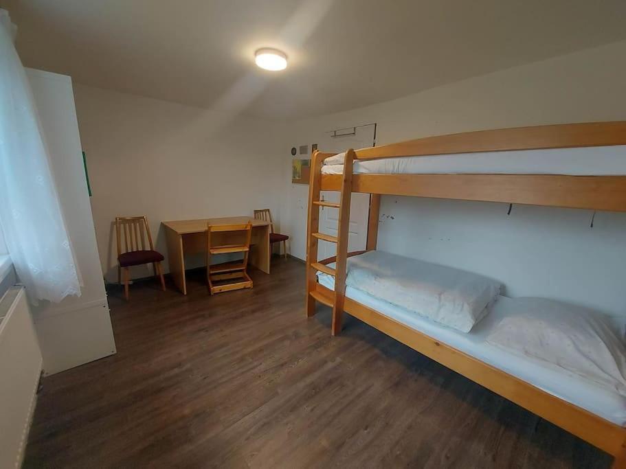 Dum Nedaleko Resovskych Vodopadu Villa Tvrdkov Bagian luar foto